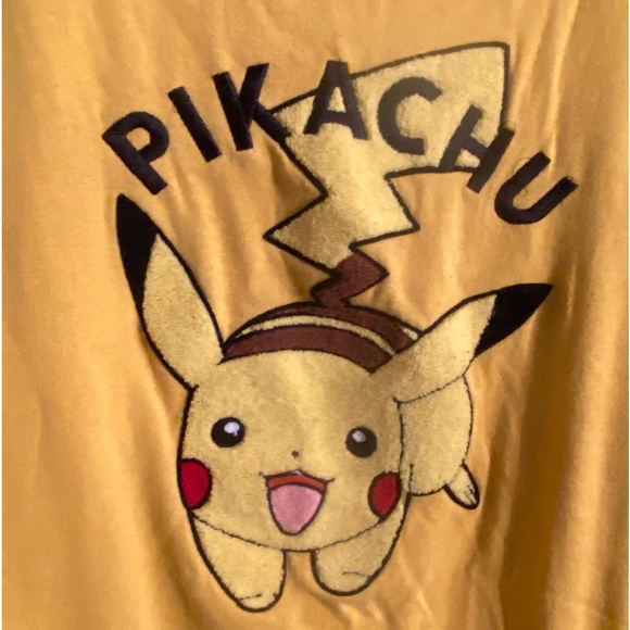 Junior plus Womens Pokémon Pikachu Crew Sweatshirt size XL-1X PreOwned - Picture 3 of 6
